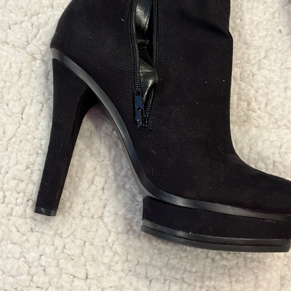 Jennifer Lopez boots - Picture 4 of 5